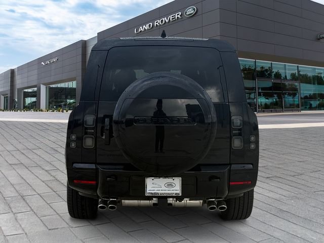New 2026 Santorini Black Land Rover V8 image 4
