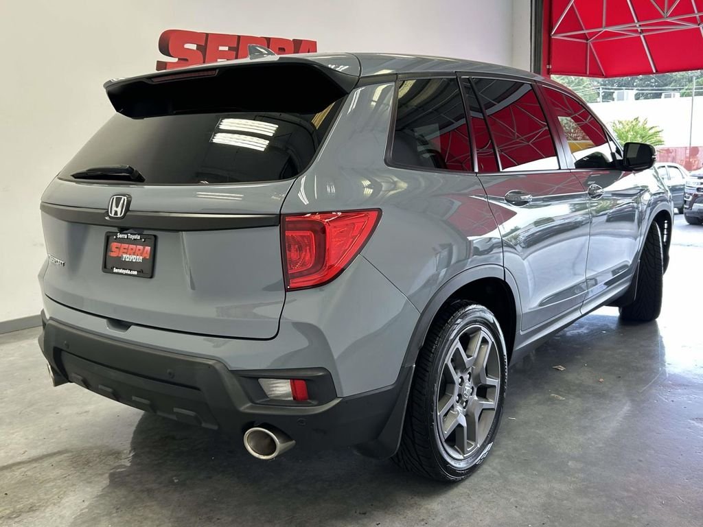 Used 2022 Blue Honda EX-L image 3