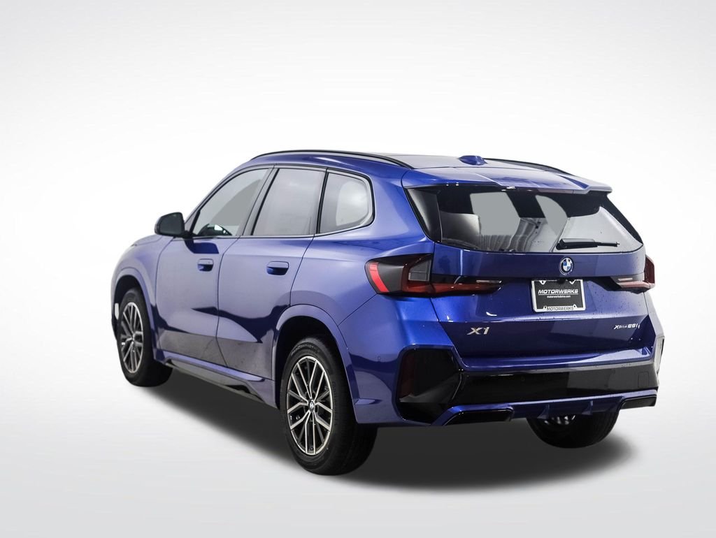 Used 2026 Blue Metallic BMW xDrive28i image 3