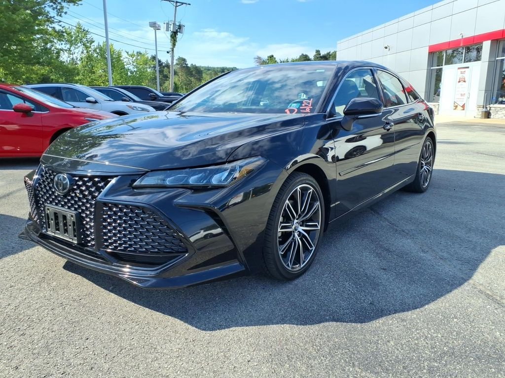 Used 2019 Midnight Black Metallic Toyota XSE image 7