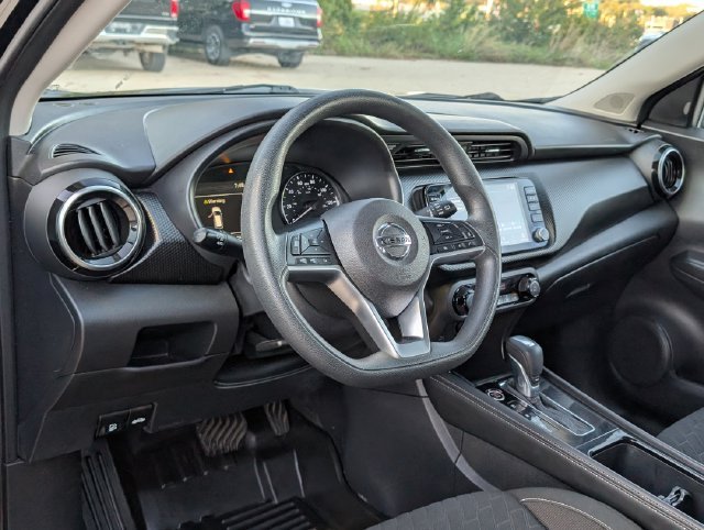 Used 2021 Black Nissan SV Xtronic CVT image 7