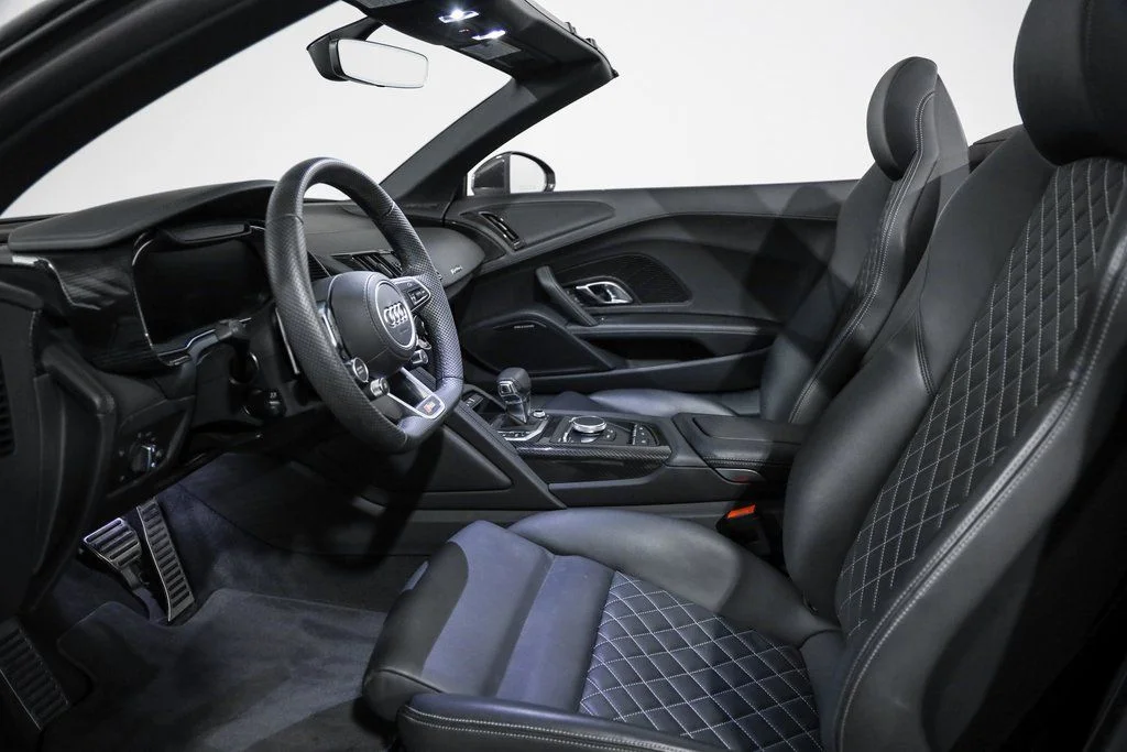 Used 2023 Blue Audi V10 performance image 32