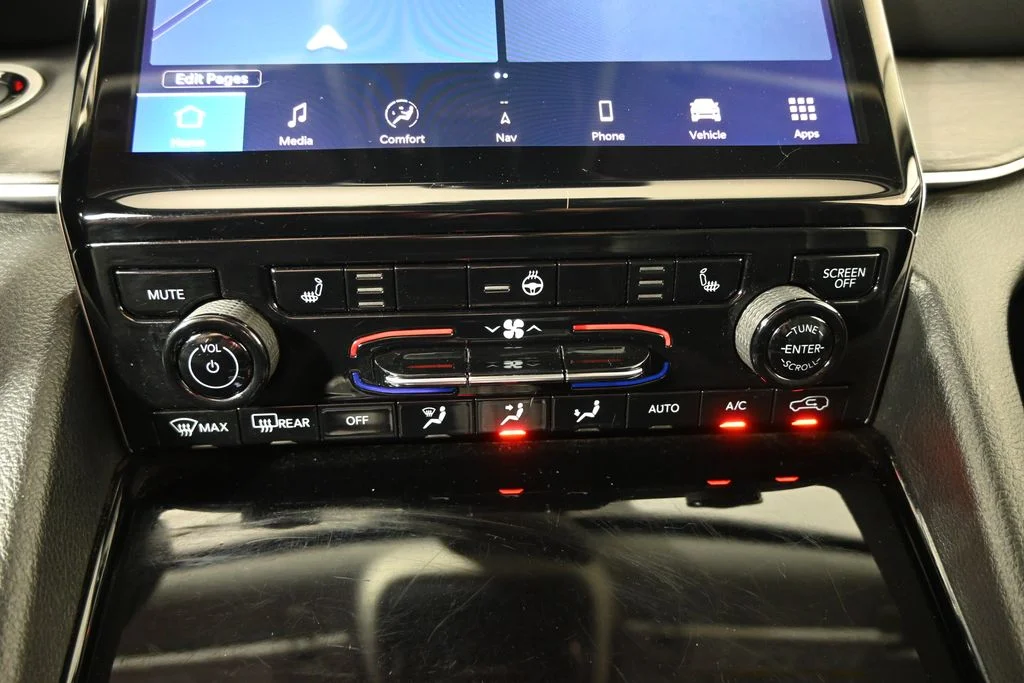 Used 2023 Black Jeep Limited image 32