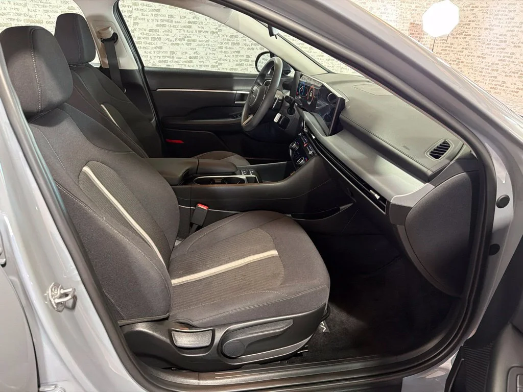 Used 2024 Transmission Blue Hyundai SEL image 10