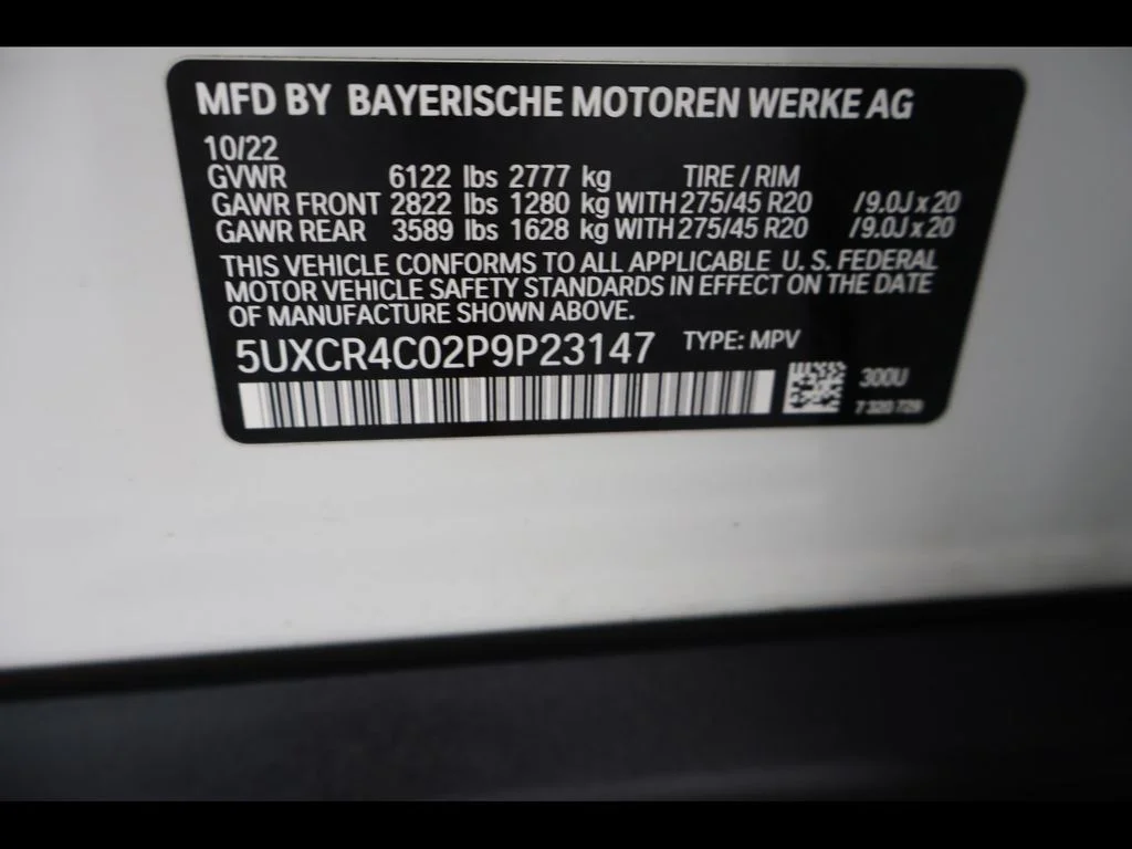 Used 2023 White BMW sDrive40i image 36