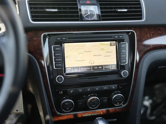 Used 2012 Red Volkswagen SEL image 15
