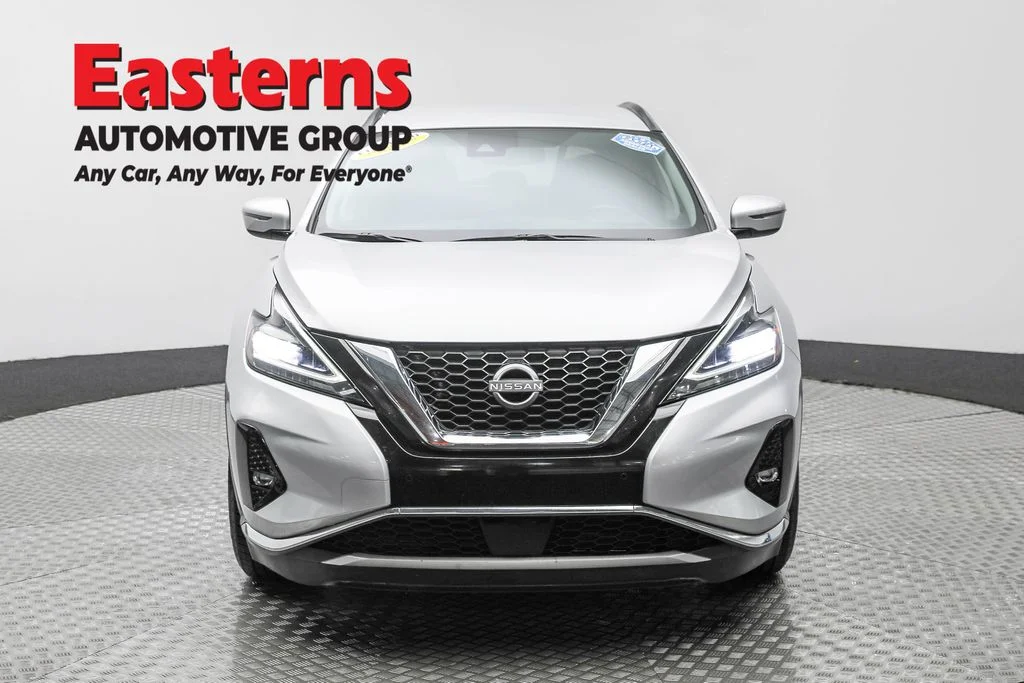 Used 2023 Silver Nissan SV image 2