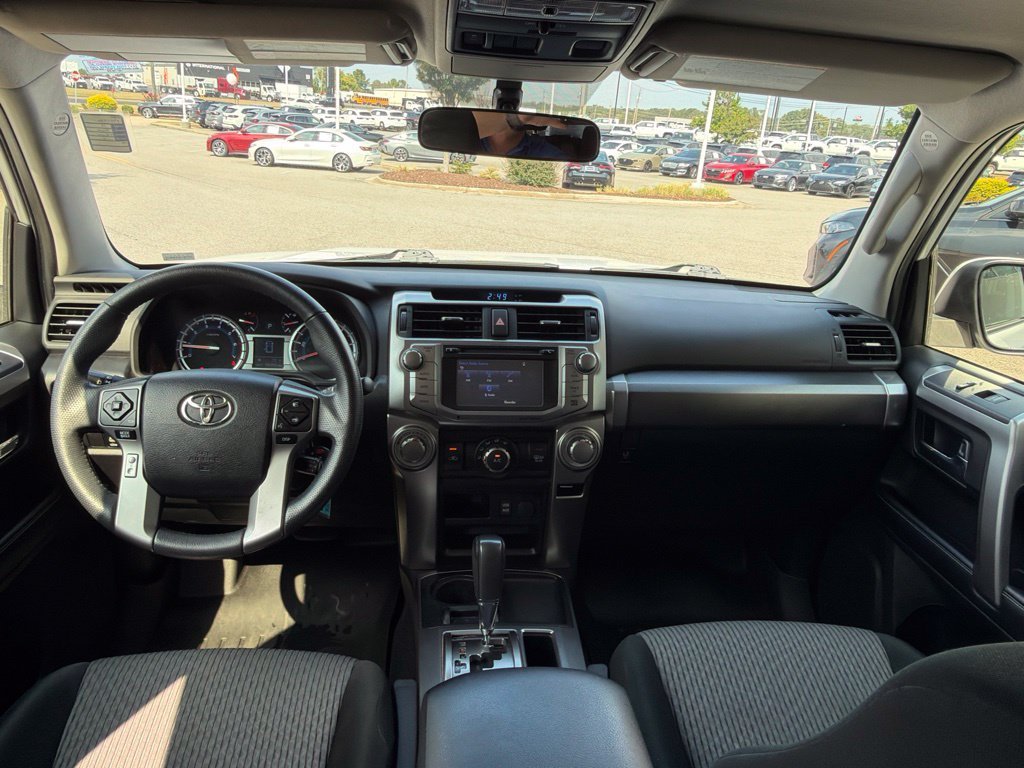 Used 2019 White Toyota SR5 image 28