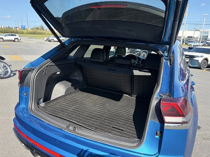 Used 2024 Blue Volkswagen SEL Premium R-Line 4Motion image 15