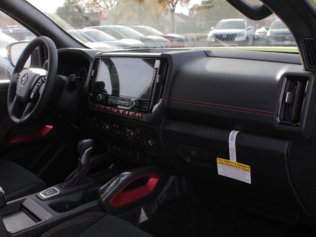 New 2026  Nissan PRO-4X image 6