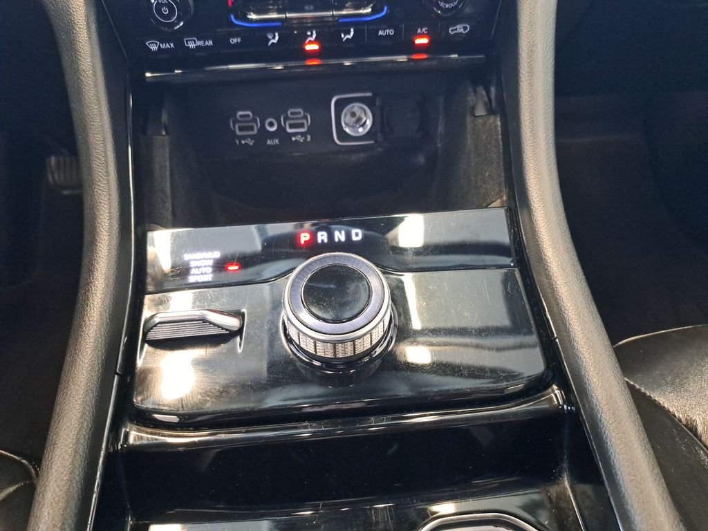 Used 2022 Gray Jeep Limited image 24