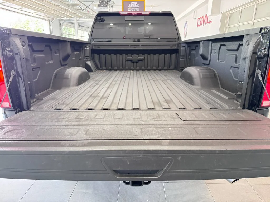 Certified Used 2025 Black Chevrolet High Country image 7