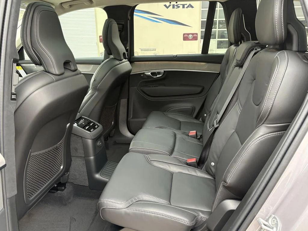 New 2026 Aurora Silver Volvo Ultra image 25