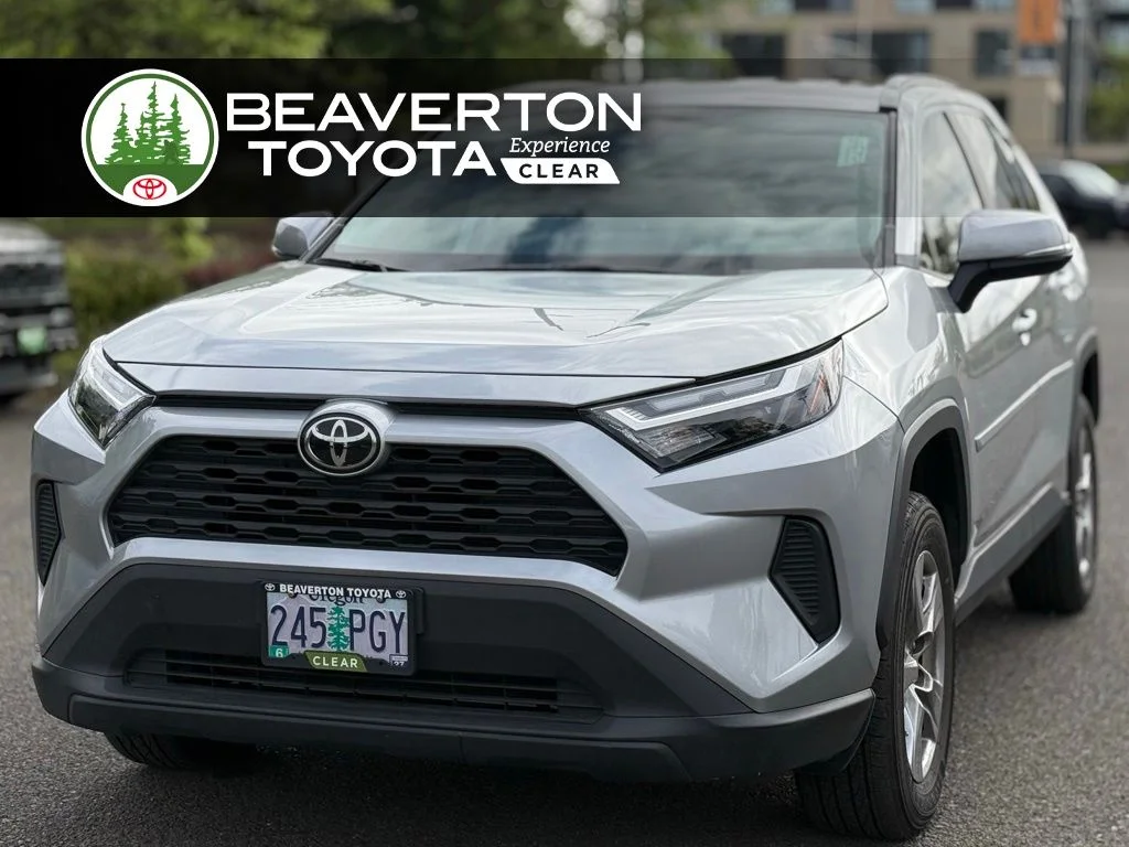 2023 Toyota RAV4 XLE AWD's photo