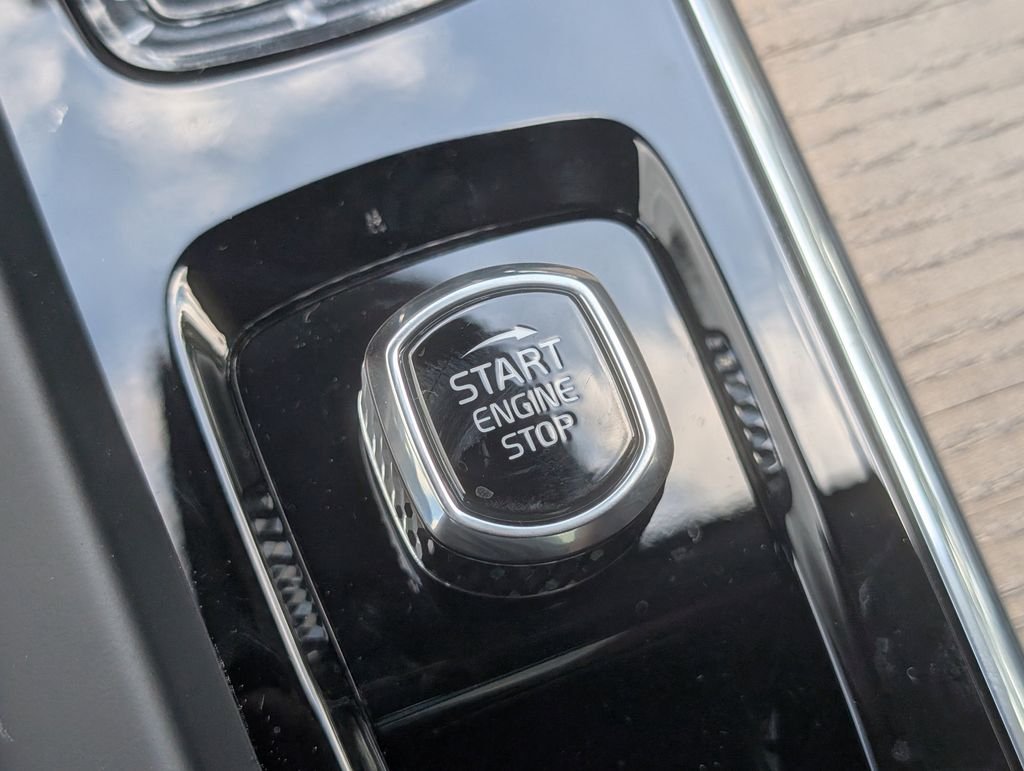 Used 2026 Black Volvo B5 Ultra image 19