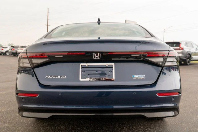 Used 2024  Honda Touring image 7