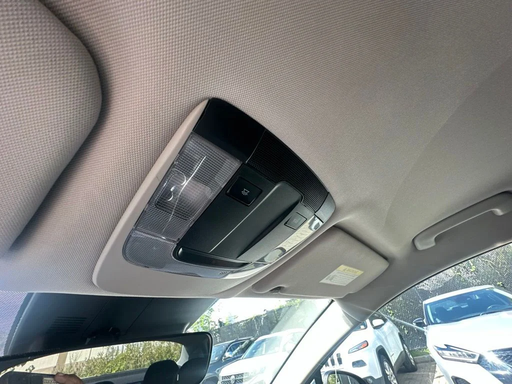 Used 2024 Silver Kia LXS image 19