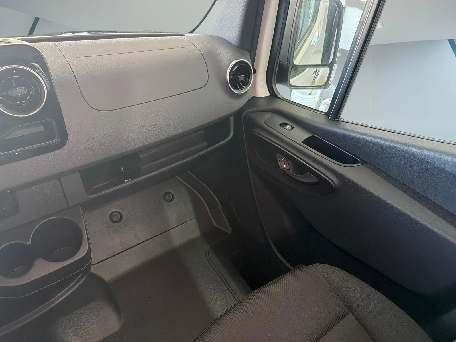 Used 2026 White Mercedes-Benz 2500 High Roof I4 Diesel 170 image 25