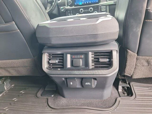 Used 2023 Agate Black Metallic Ford Platinum image 32