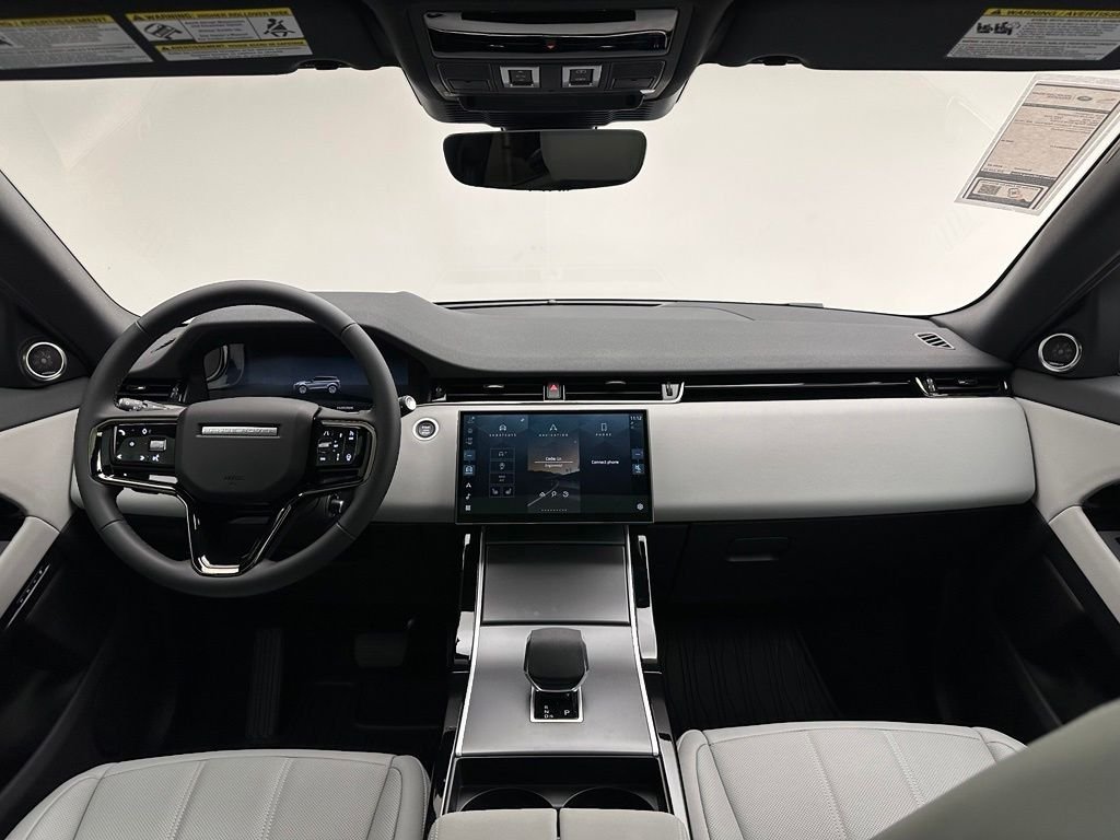 New 2026 Arroios Grey Metallic Land Rover S image 8