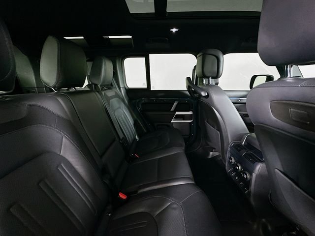 Used 2022  Land Rover X-Dynamic HSE image 29