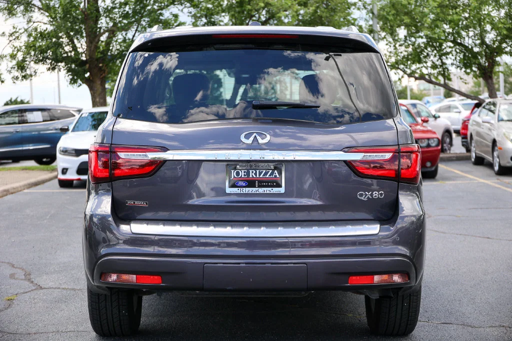Certified Used 2024 Gray INFINITI LUXE image 22