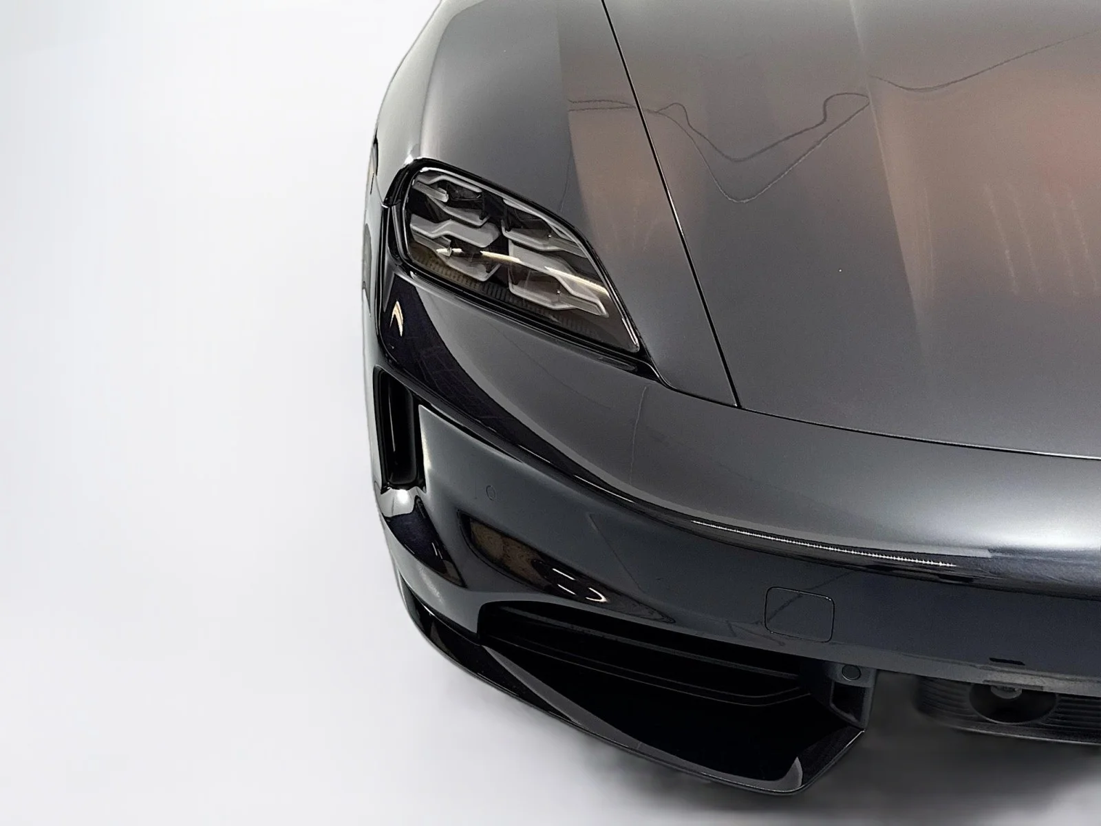 2025 Porsche Taycan S - Photo 27