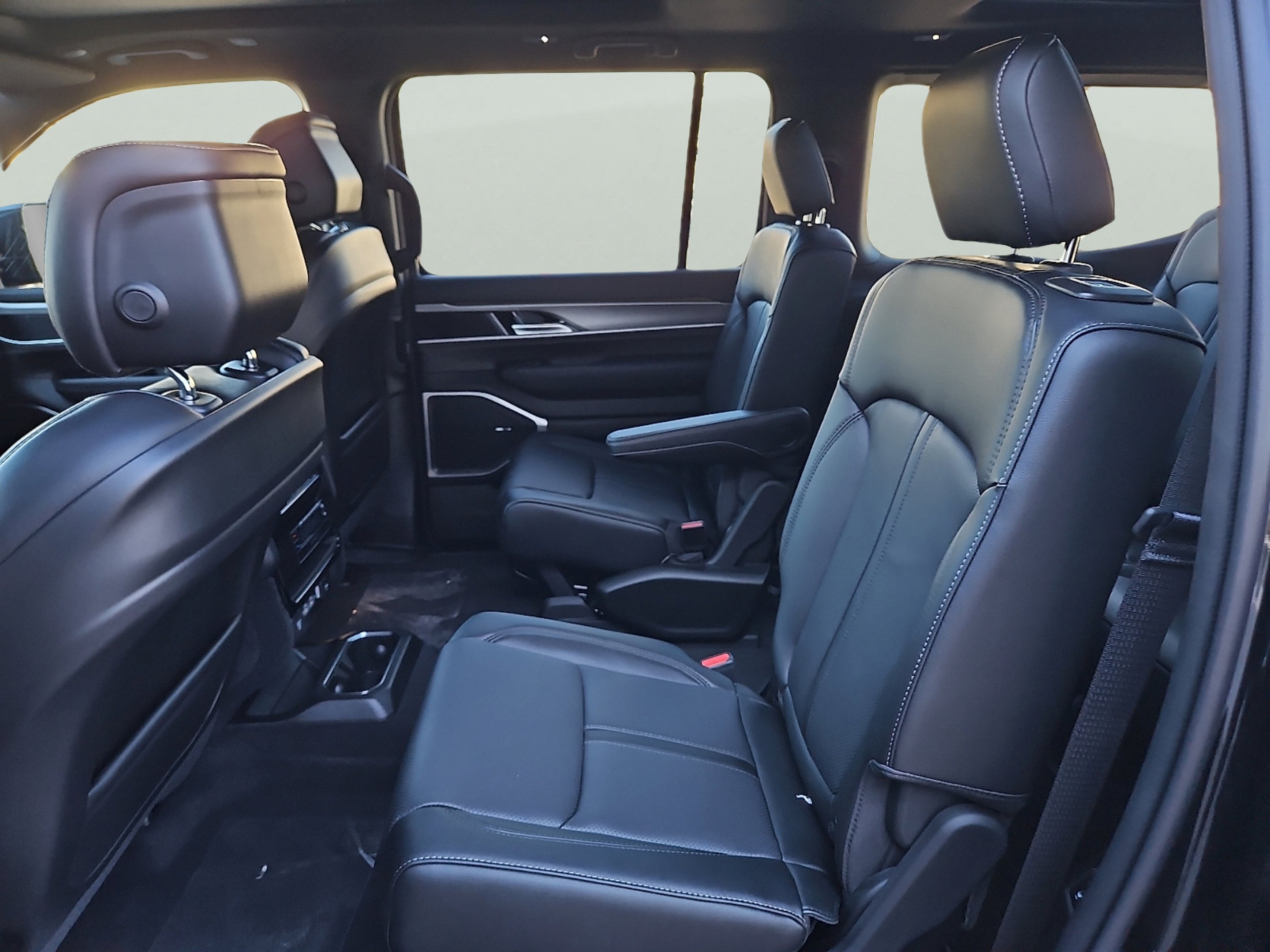 New 2026 High Gloss Black Exterior Paint Jeep  image 7