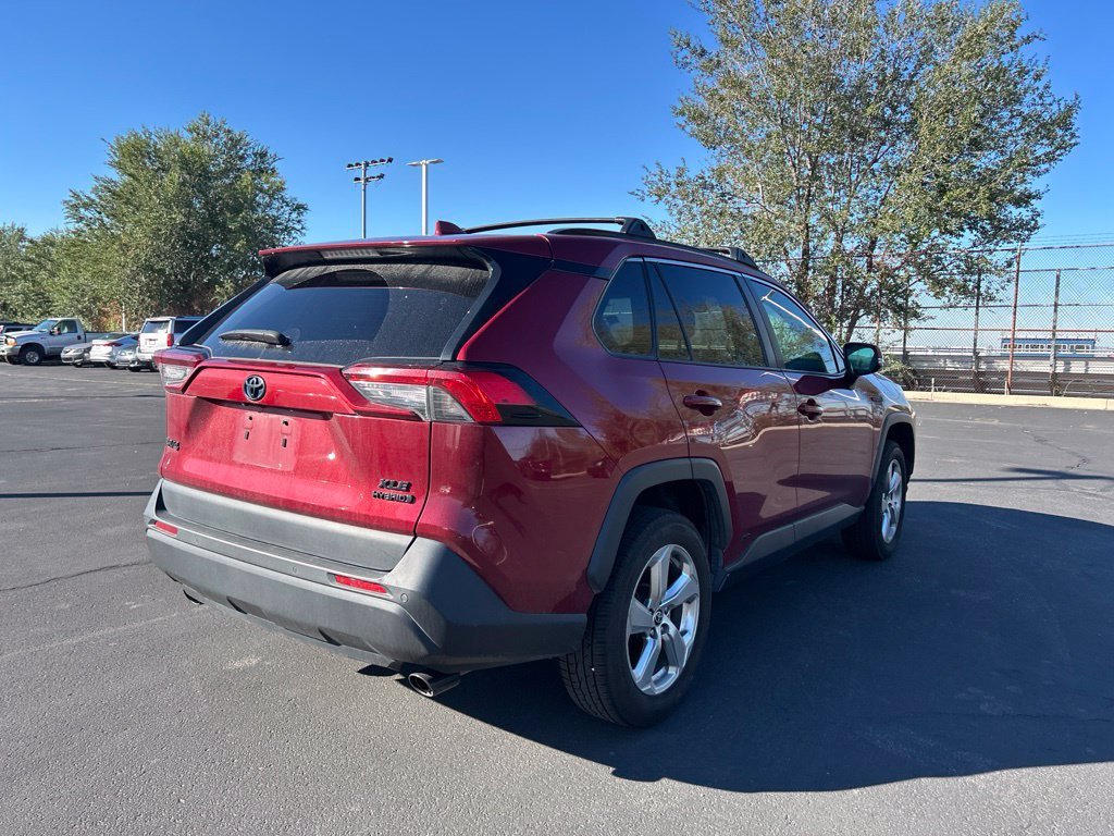 Used 2021 Pearl Toyota XLE Premium image 5