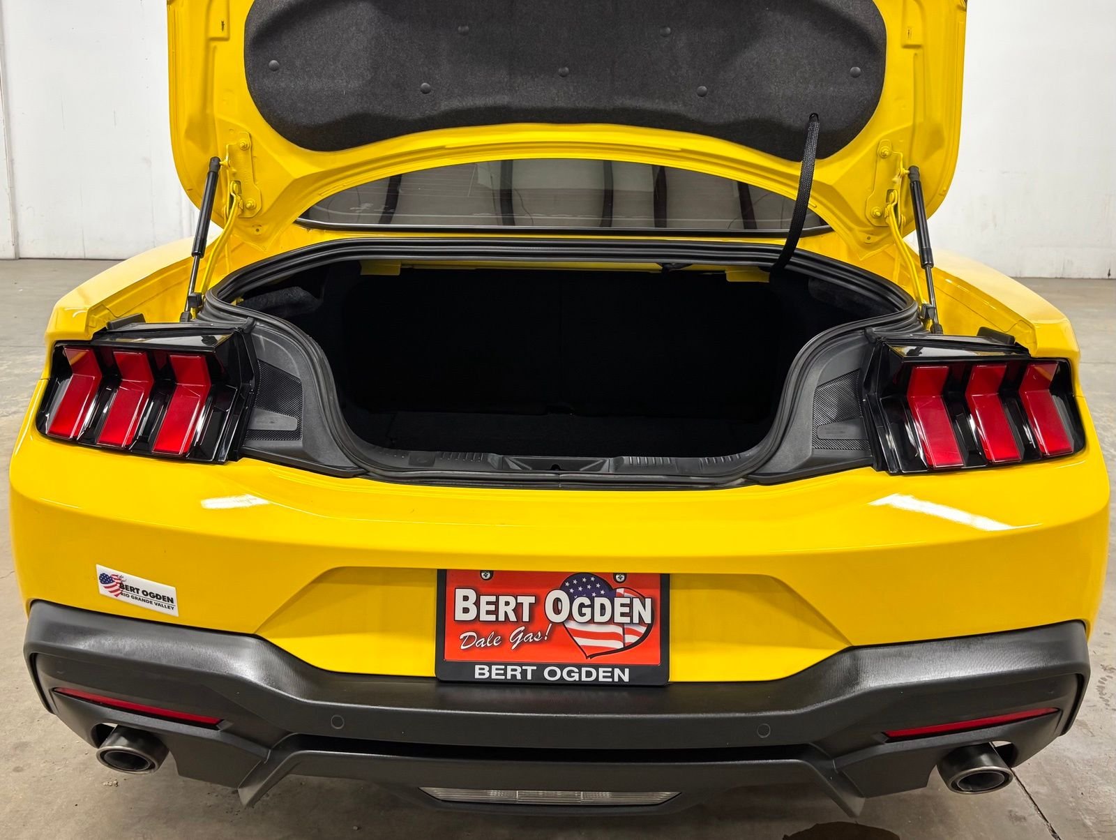 Used 2024 Yellow Ford EcoBoost image 24