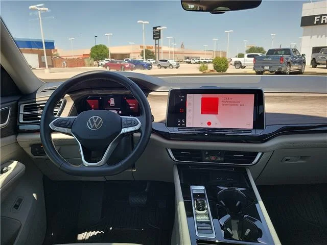 Used 2025 Mountain Lake Blue Metallic Volkswagen 2.0T SEL All-Wheel Drive 4MOTION image 11