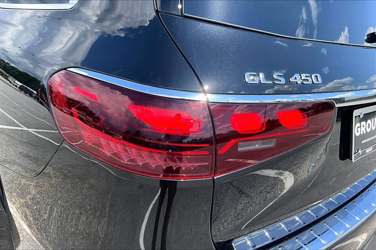Used 2025 Obsidian Black Metallic Mercedes-Benz GLS 450 image 29