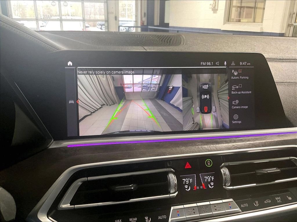 Used 2020 Black BMW xDrive40i image 19
