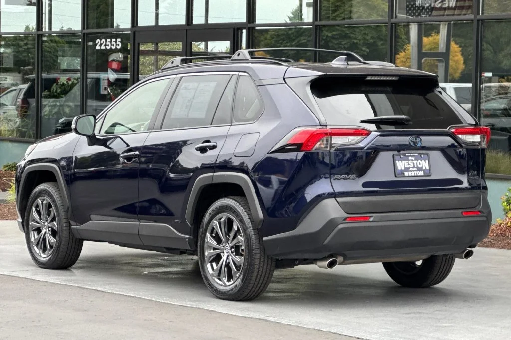 2024 Toyota RAV4 XLE Premium - Photo 6