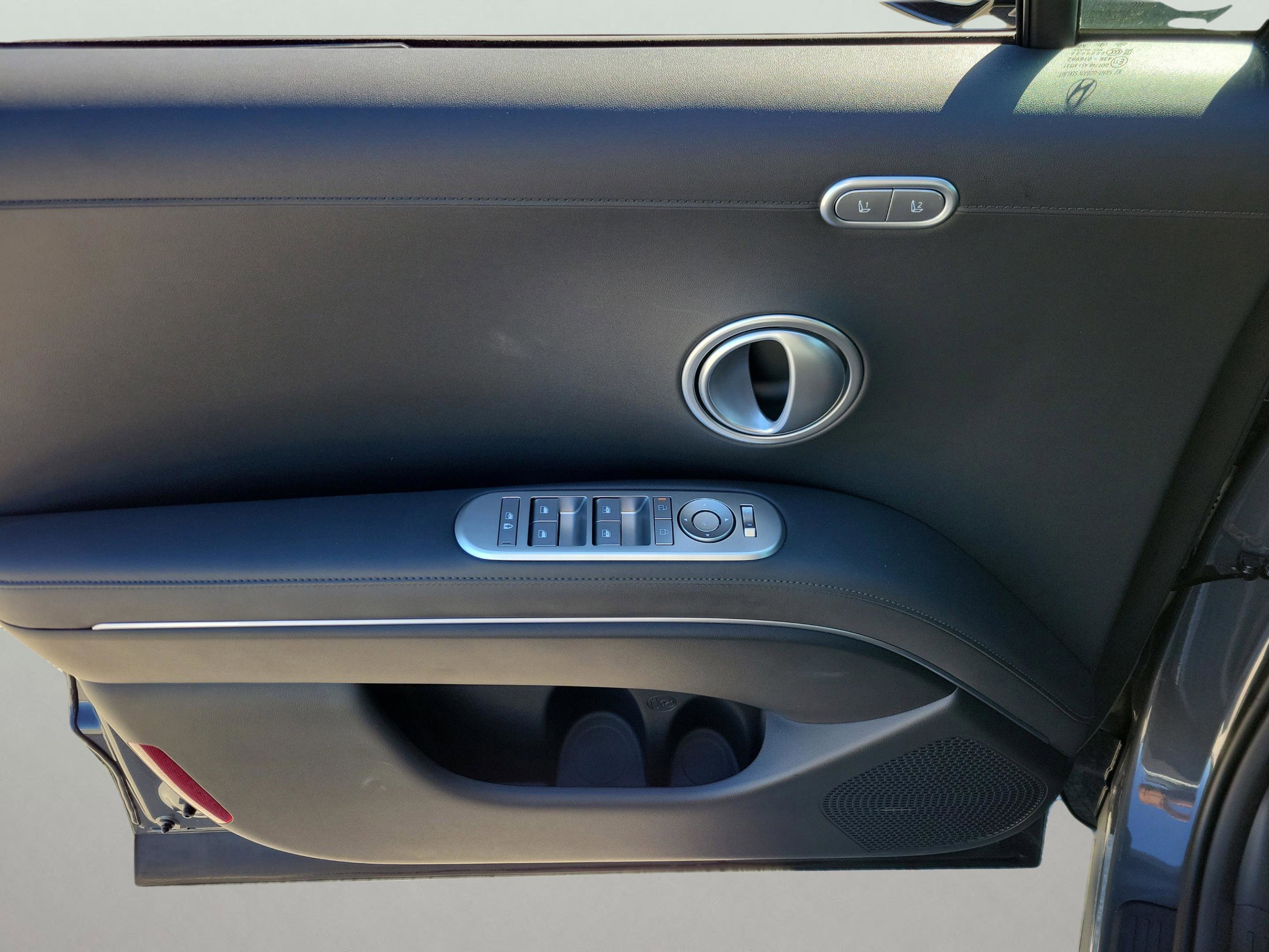 New 2026 Ecotronic Gray Pearl Hyundai Limited AWD image 19