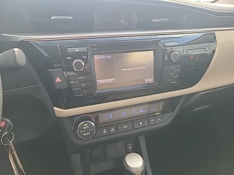 Used 2016 White Toyota LE image 15