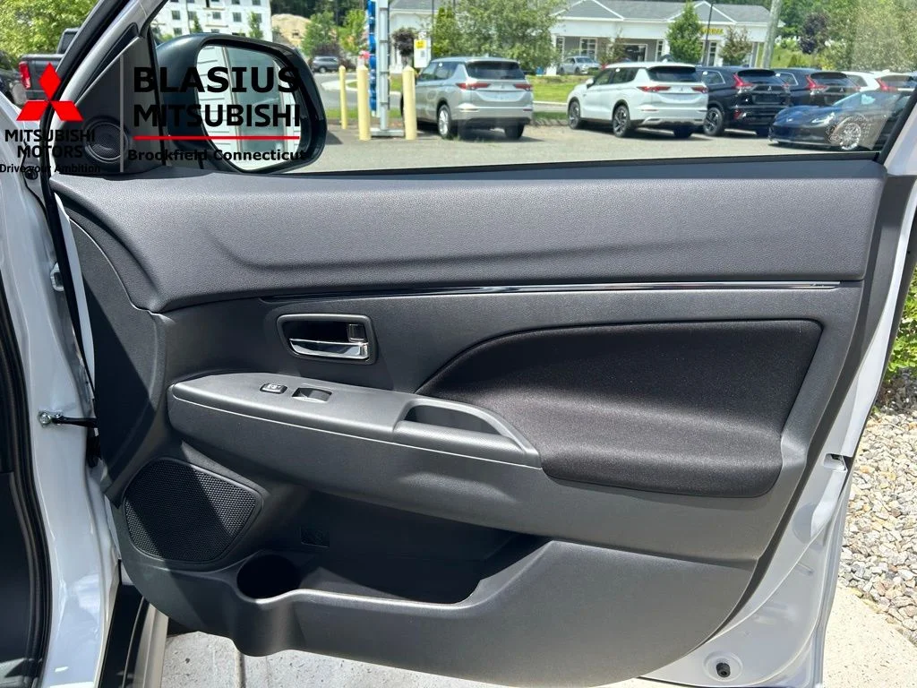 New 2025 White Mitsubishi 2.0 Trail Edition image 41