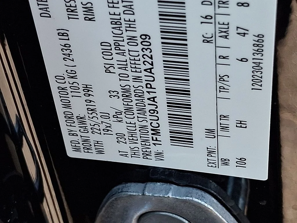 Certified Used 2023 Black Metallic Ford Platinum image 29
