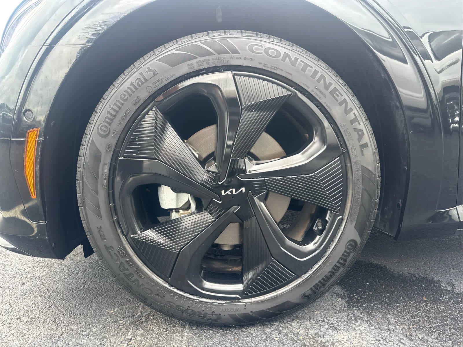 Used 2023 Aurora Black Pearl Kia GT-Line image 34