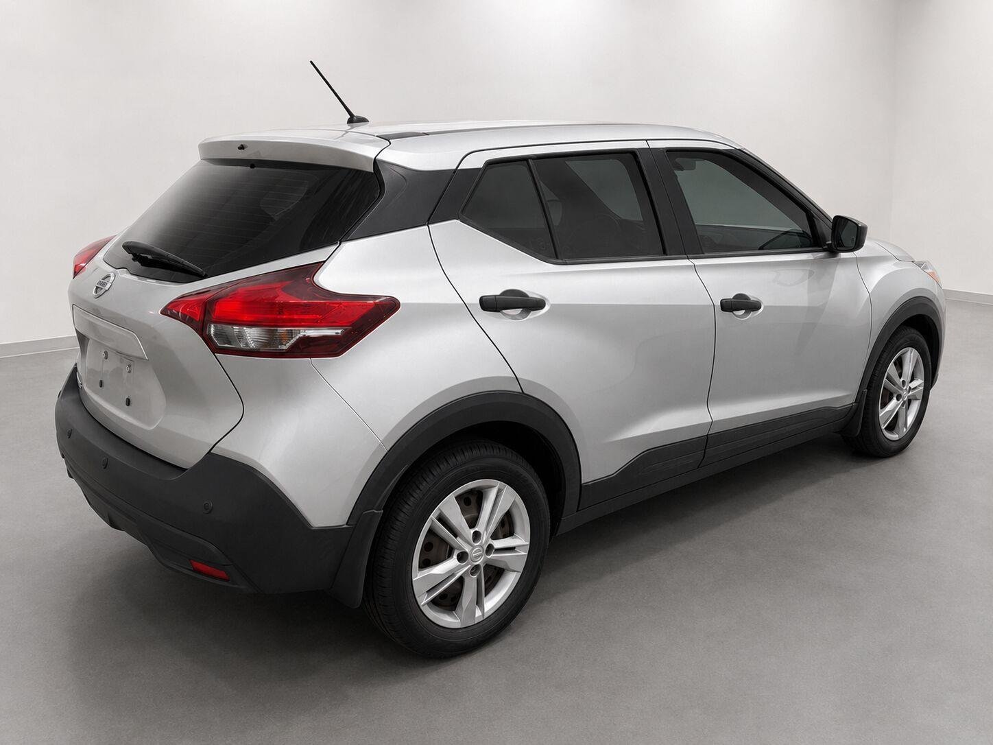 Used 2020 Brilliant Silver Metallic Nissan S image 4