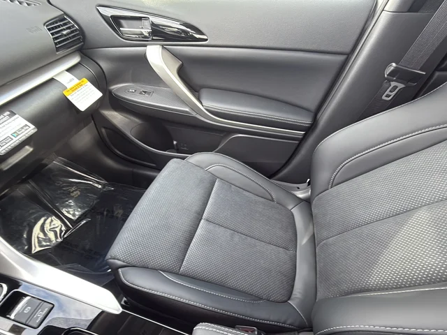 New 2026 Silver Mitsubishi SE 1.5T S-AWC image 24