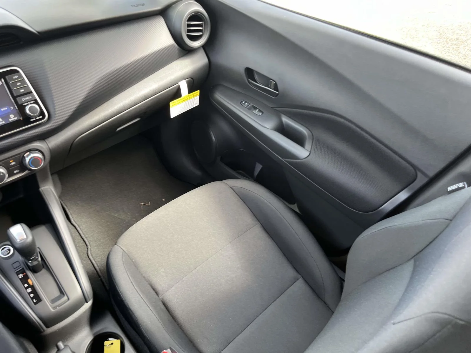 2025 Nissan KICKS PLAY Base - Photo 16