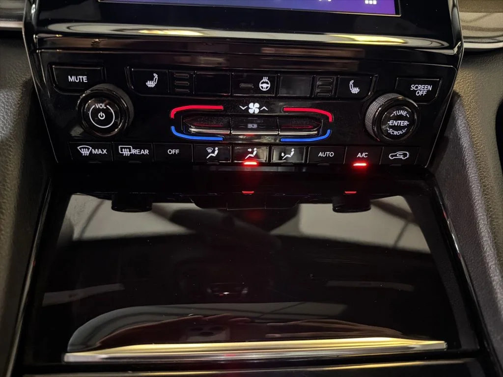 Used 2023 White Jeep Altitude X image 20