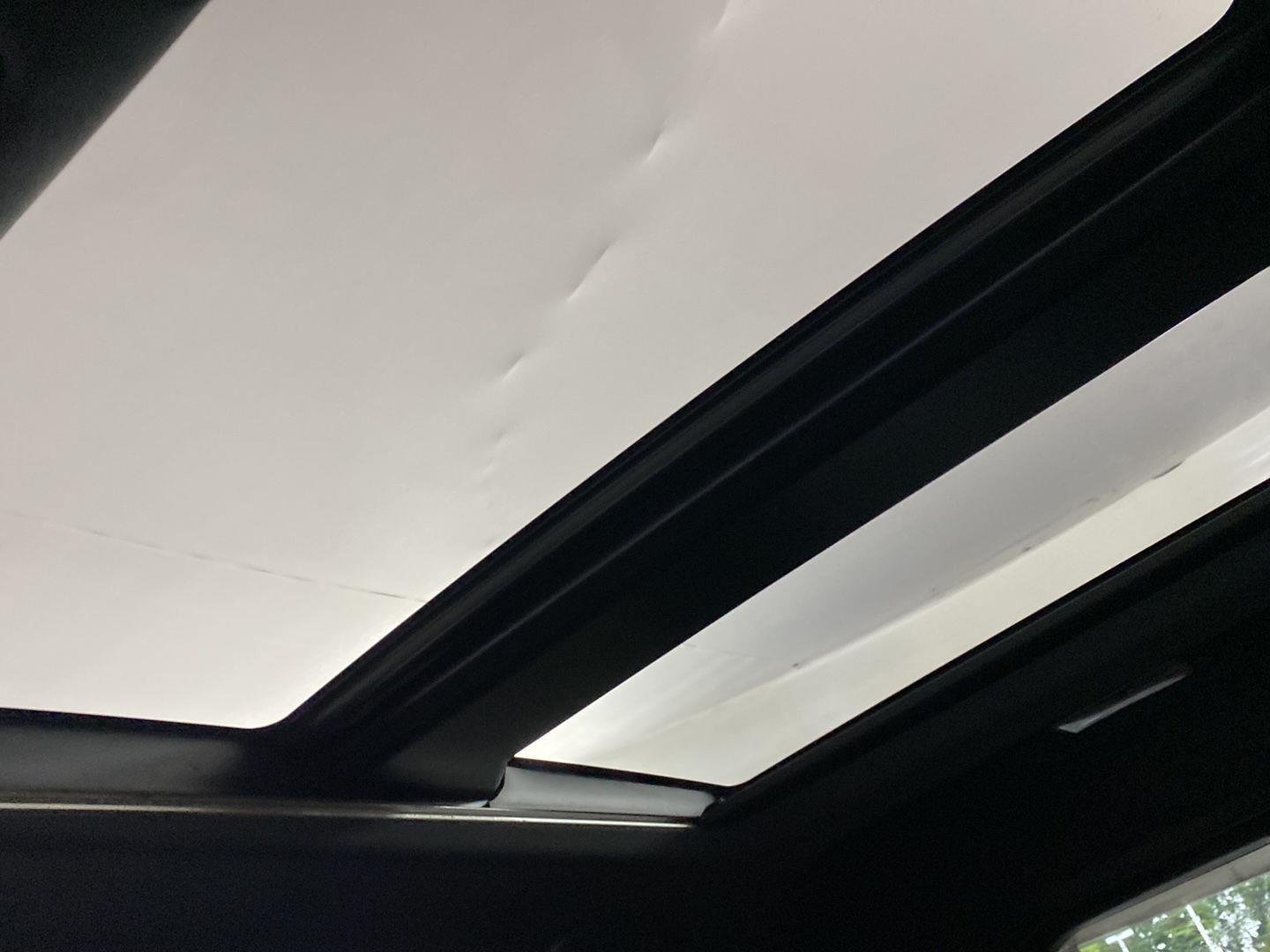 Certified Used 2021 Silver Sky Metallic w/Midnight Black Metallic Roof Toyota XSE image 14