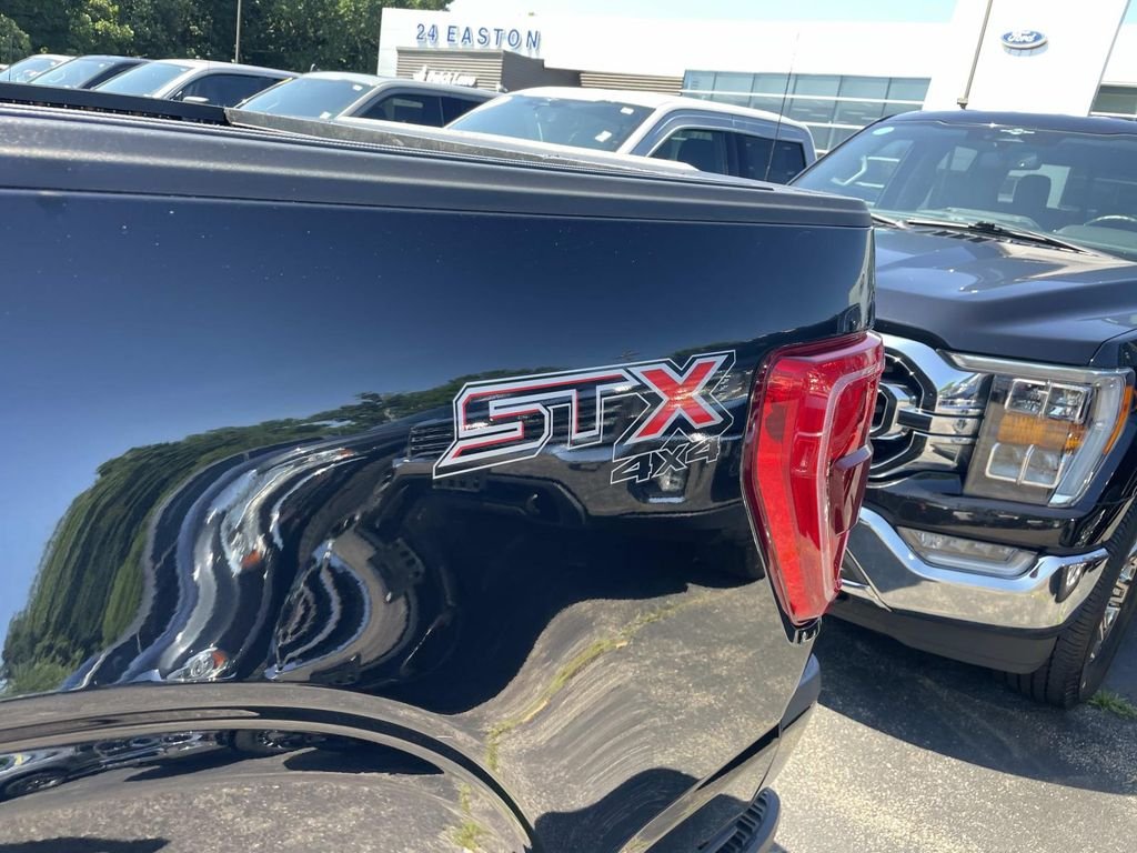 Used 2021 Black Ford XL image 13