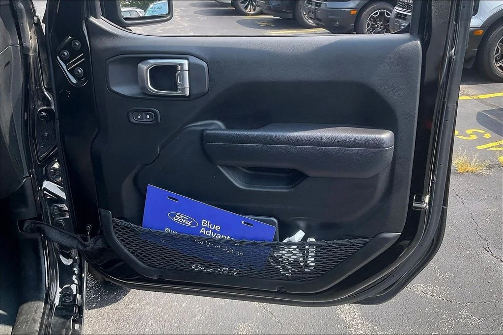 Used 2024 Black Jeep Sport S image 23