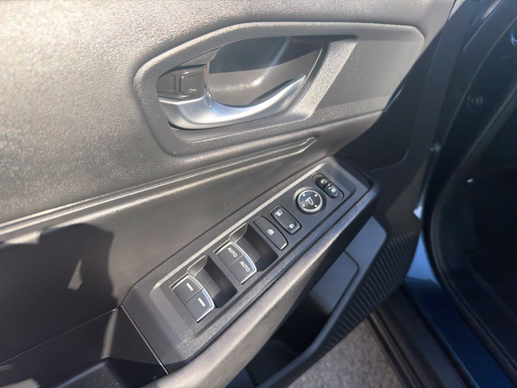Certified Used 2025  Honda SE image 17
