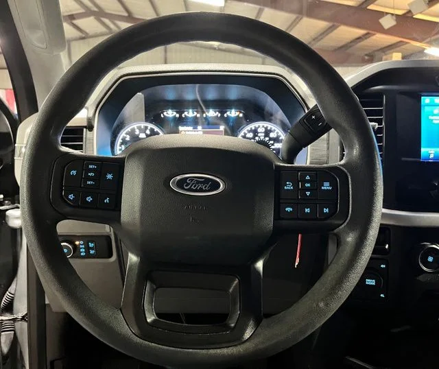Used 2023 Silver Ford XLT image 18