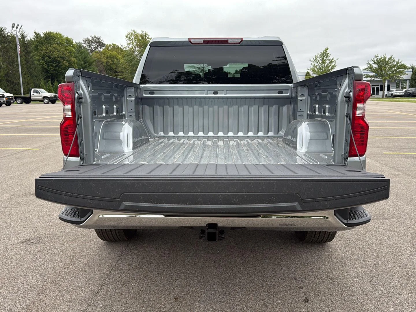 New 2026 Sterling Gray Metallic Chevrolet LT (2FL) image 15