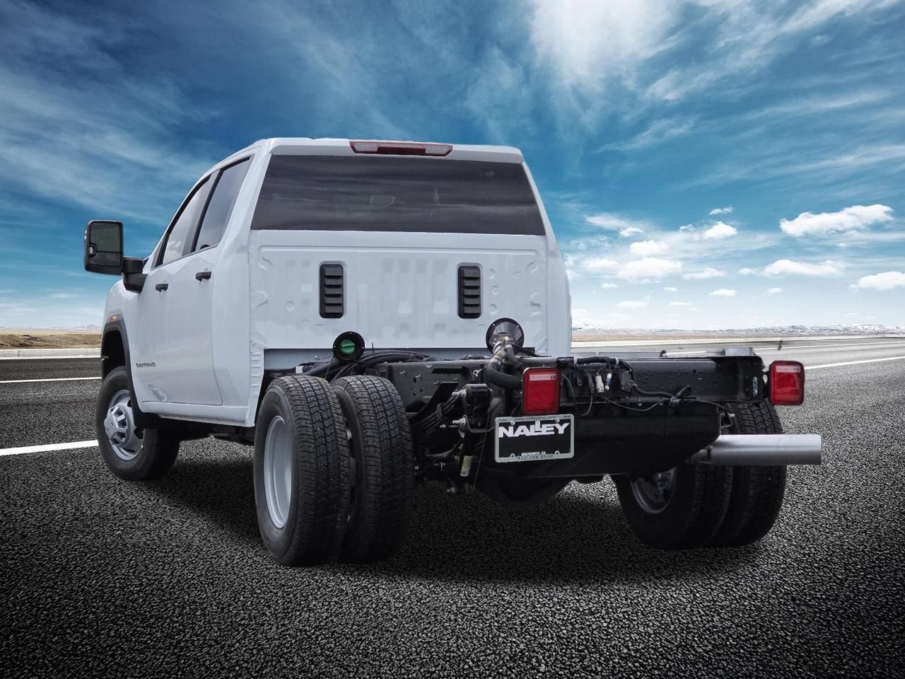 New 2026 Summit White GMC Pro image 15